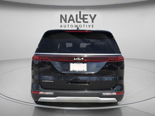 2023 Kia Carnival LX