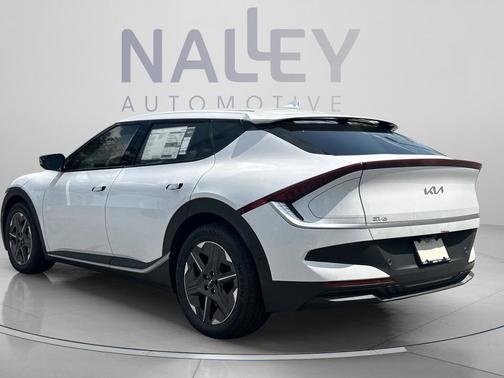 Glacier White Pearl 2025 Kia EV6 Light Long Range