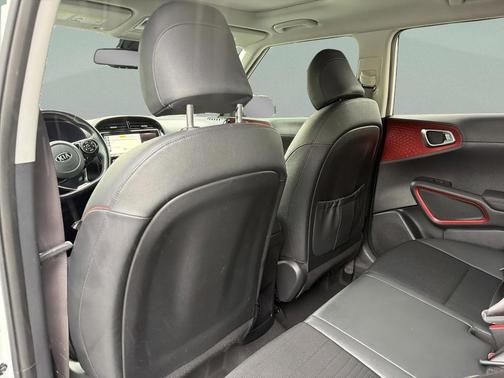 Snow White Pearl 2020 Kia Soul GT-Line 1.6L