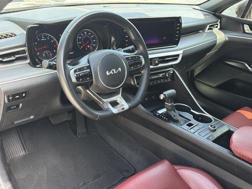 Ebony Black 2022 Kia K5 GT-Line