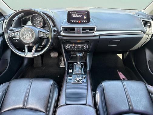 2018 Mazda Mazda3 Touring