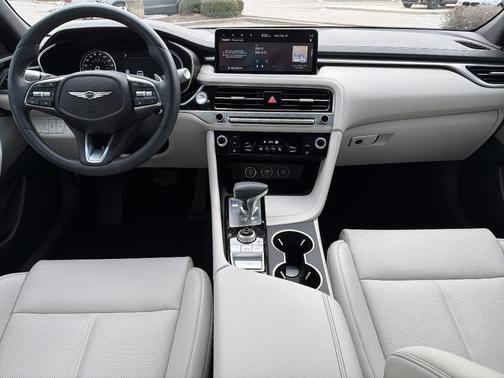 2025 Genesis G70 2.5T