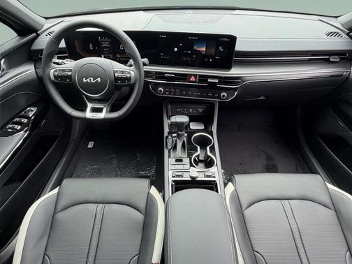 Aurora Black Pearl 2026 Kia K5 GT-Line