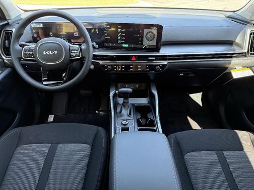 2025 Kia Sorento LX