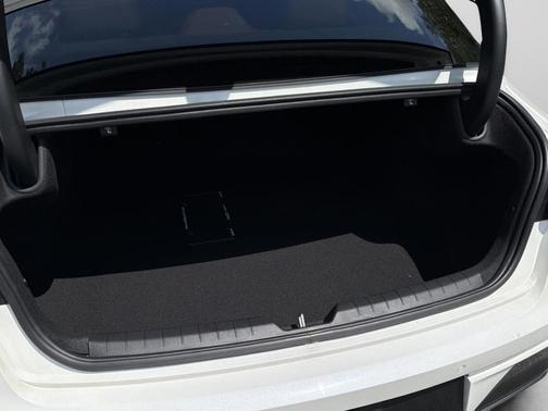Snow White Pearl 2025 Kia K5 GT-Line