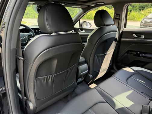 Aurora Black Pearl 2026 Kia K5 GT-Line