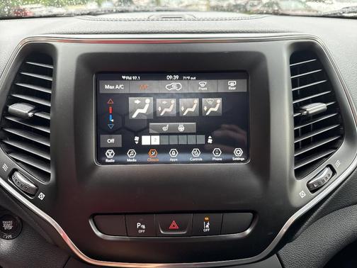2021 Jeep Cherokee Latitude Plus