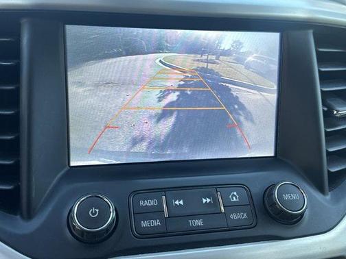 2017 GMC Acadia SLE-2