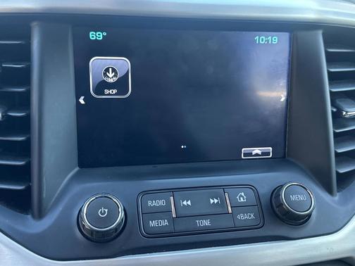 2017 GMC Acadia SLE-2