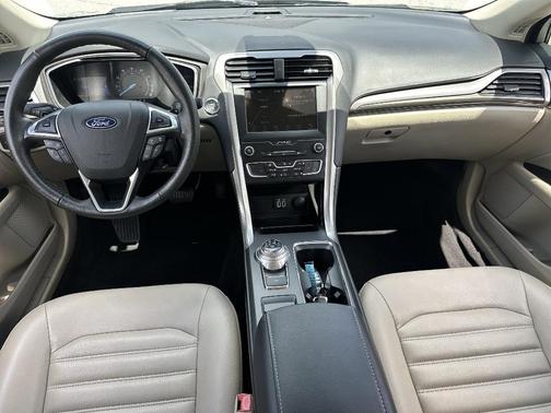 2019 Ford Fusion SEL