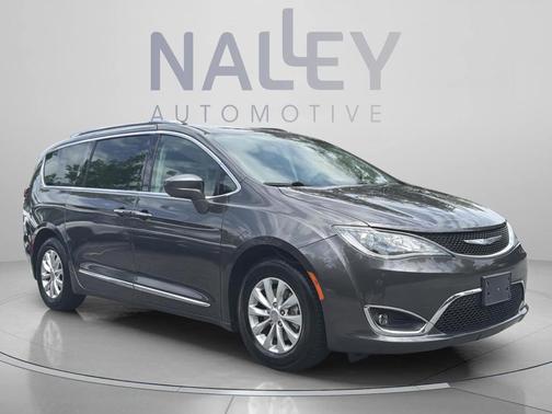 Granite Crystal Clearcoat Metallic 2018 Chrysler Pacifica Touring-L