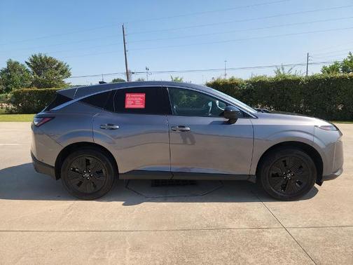 2025 Nissan Murano SV