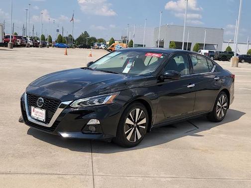 2022 Nissan Altima 2.5 SL