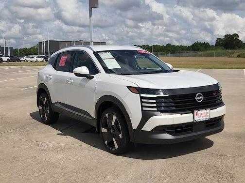 Aspen White Tri 2025 Nissan Kicks SR