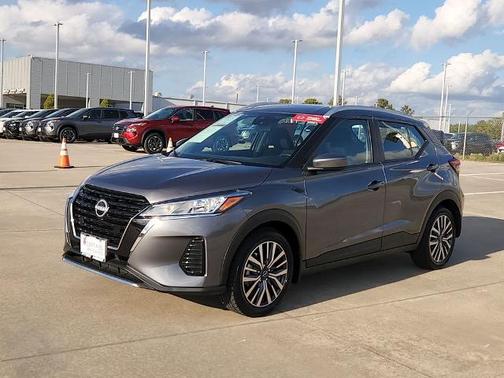 2023 Nissan Kicks SV