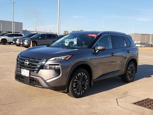 2025 Nissan Rogue SL