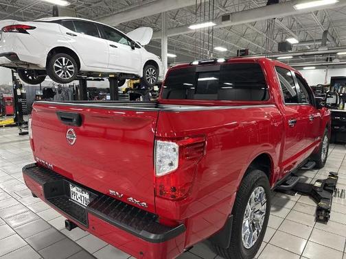 2021 Nissan Titan SV