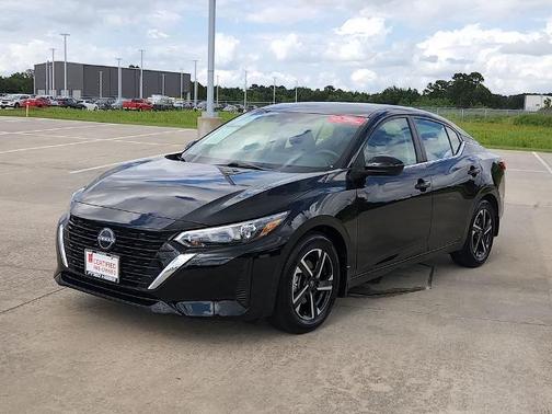 Black 2024 Nissan Sentra SV