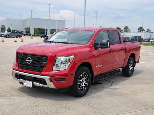 2024 Nissan Titan SV