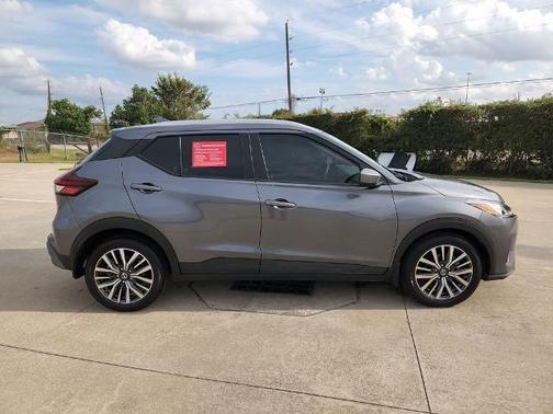 2021 Nissan Kicks SV
