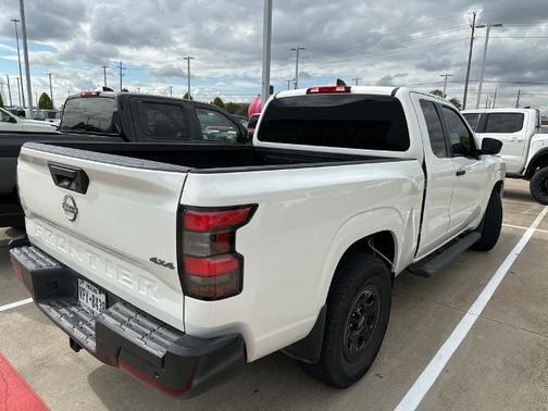 2023 Nissan Frontier S