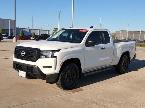 2023 Nissan Frontier S