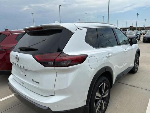 2024 Nissan Rogue SL