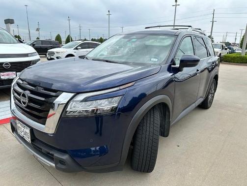 Deep Ocean Blue 2024 Nissan Pathfinder SL