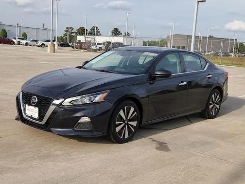 2021 Nissan Altima 2.5 SV