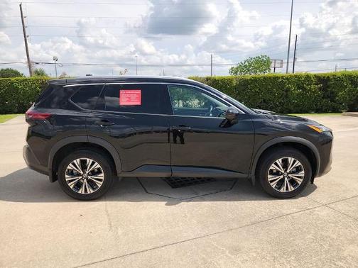 Black 2021 Nissan Rogue SV