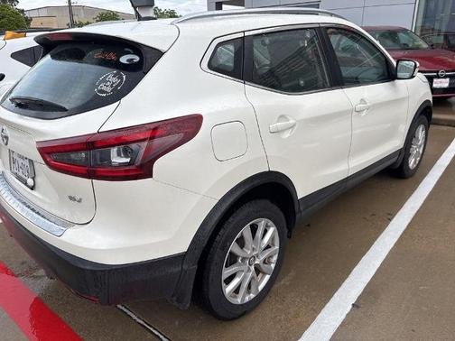 White 2020 Nissan Rogue Sport SV