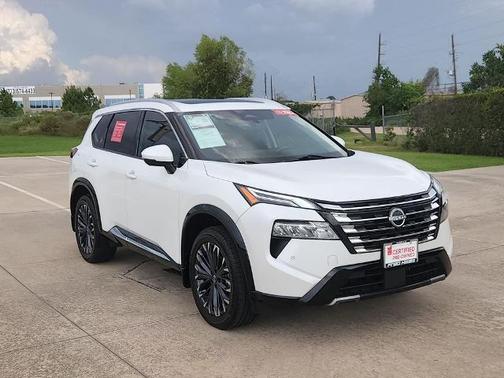 Everest White P 2024 Nissan Rogue Platinum