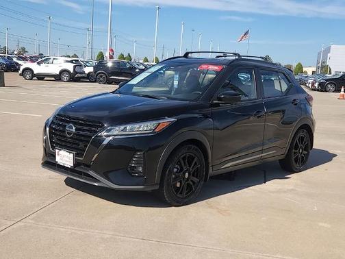 2021 Nissan Kicks SR