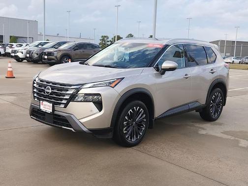 2025 Nissan Rogue SL