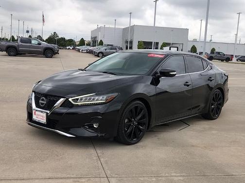 Black 2023 Nissan Maxima Platinum