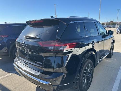 2025 Nissan Rogue Platinum