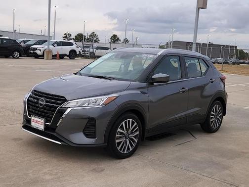 2022 Nissan Kicks SV