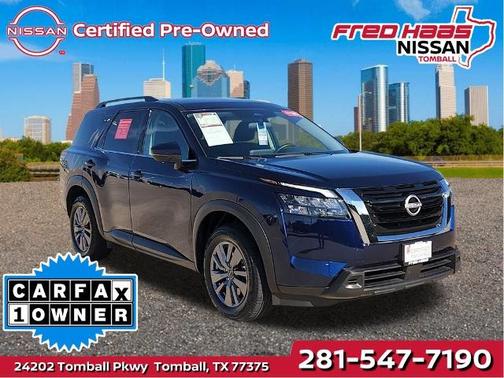 2025 Nissan Pathfinder SV