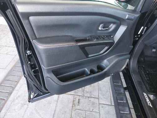 2023 Nissan Titan PRO-4X