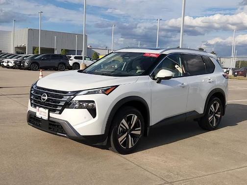 2025 Nissan Rogue SL