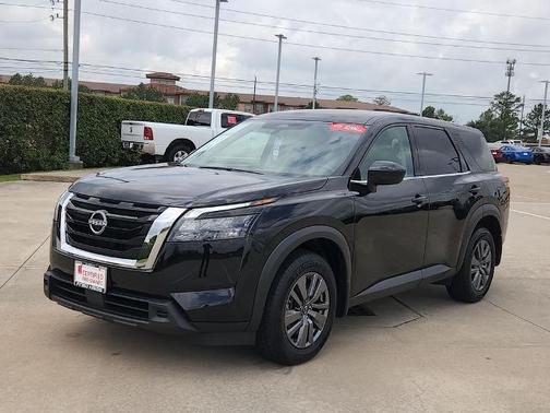 Black 2025 Nissan Pathfinder S