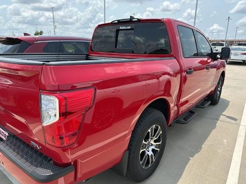 2024 Nissan Titan SV