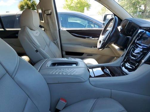 2016 Cadillac Escalade Luxury