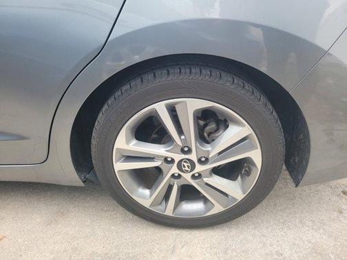 2017 Hyundai ELANTRA Limited