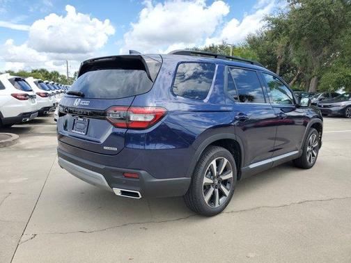 2025 Honda Pilot Touring