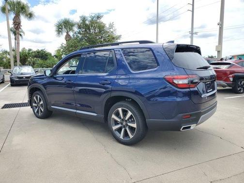 2025 Honda Pilot Touring