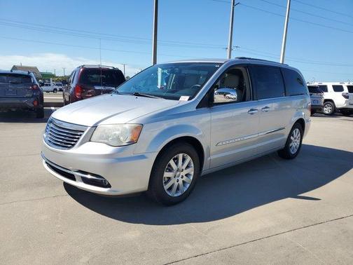 2011 Chrysler Town & Country Touring-L