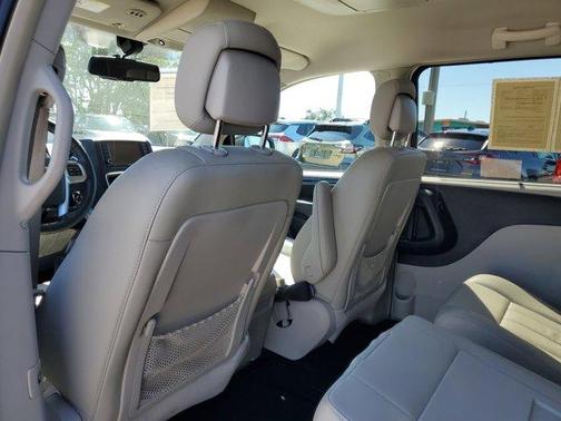 2011 Chrysler Town & Country Touring-L