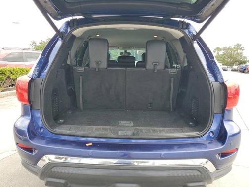 2019 Nissan Pathfinder SL