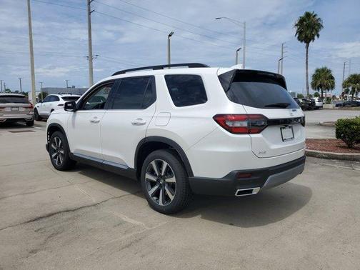2025 Honda Pilot Touring